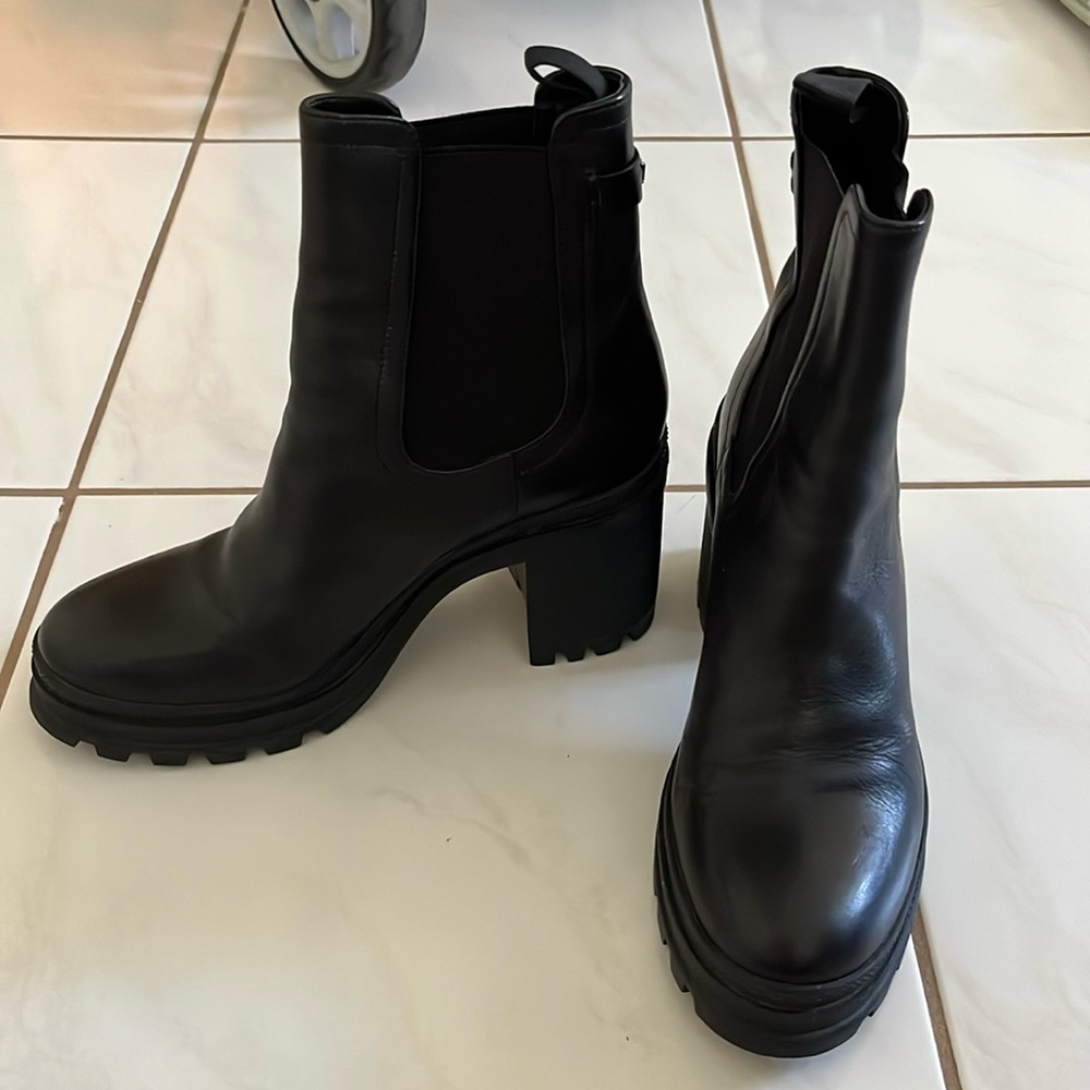 Veronica Beard boot